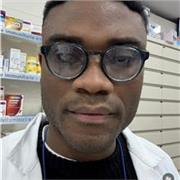 Laureato in farmacia impartisce lezioni di chimica e biologia per studenti di scuola superiore e media